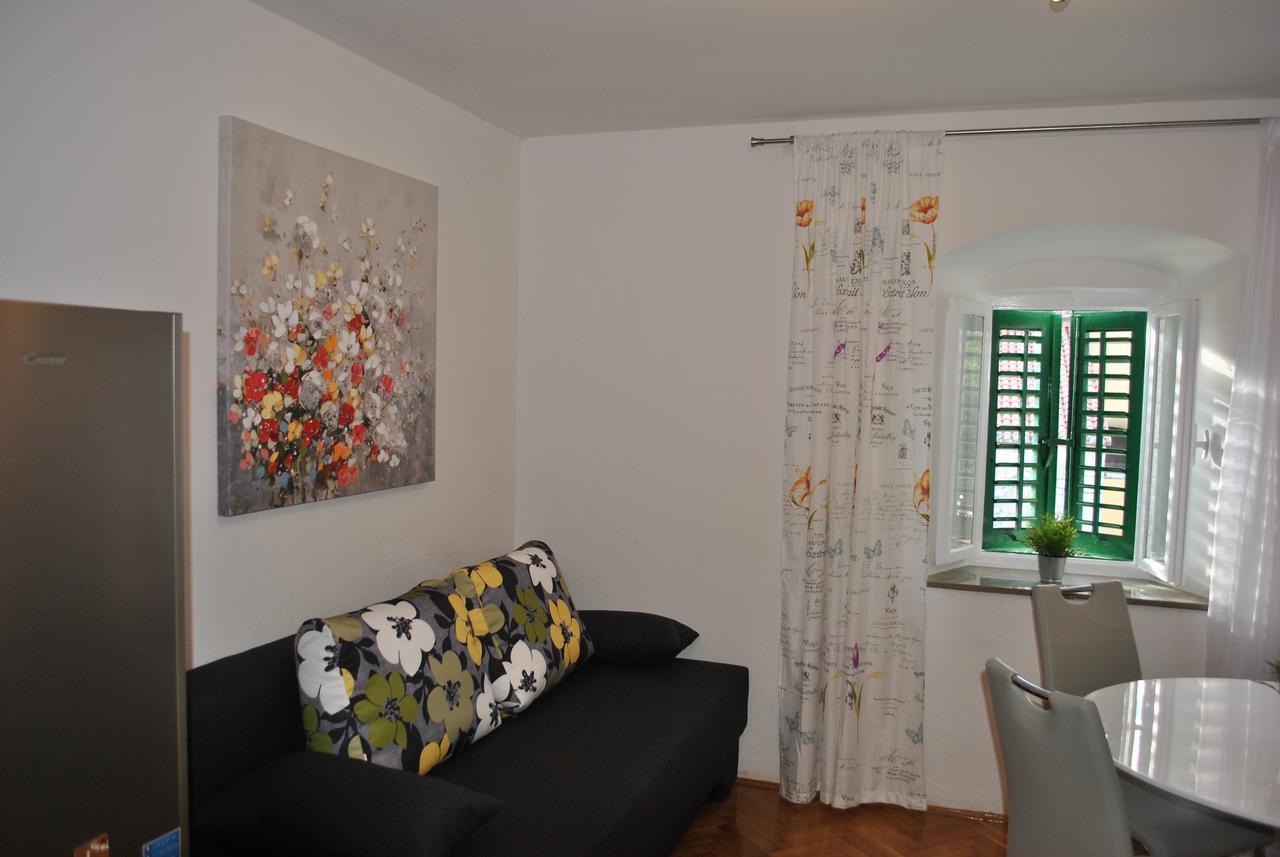 Apartment On The Square Makarska Luaran gambar