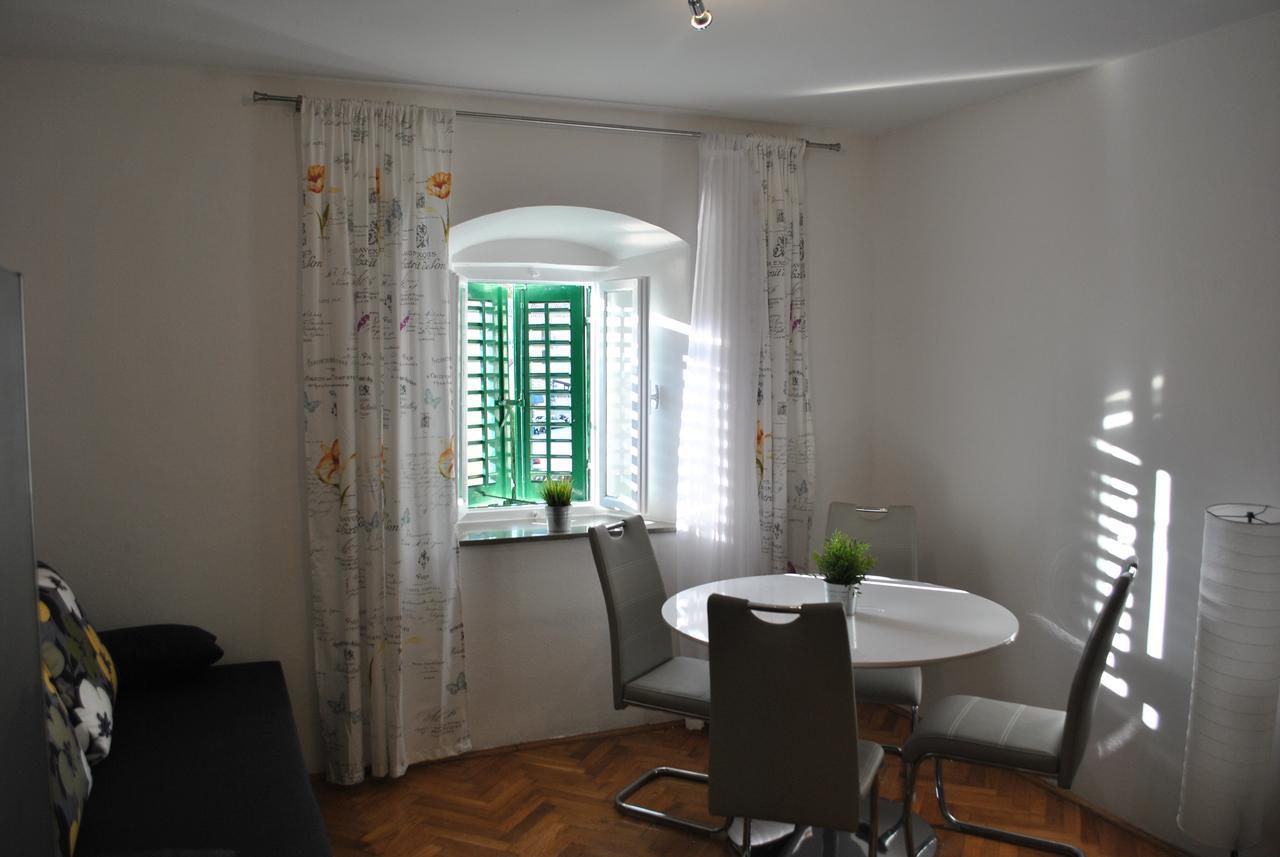 Apartment On The Square Makarska Luaran gambar