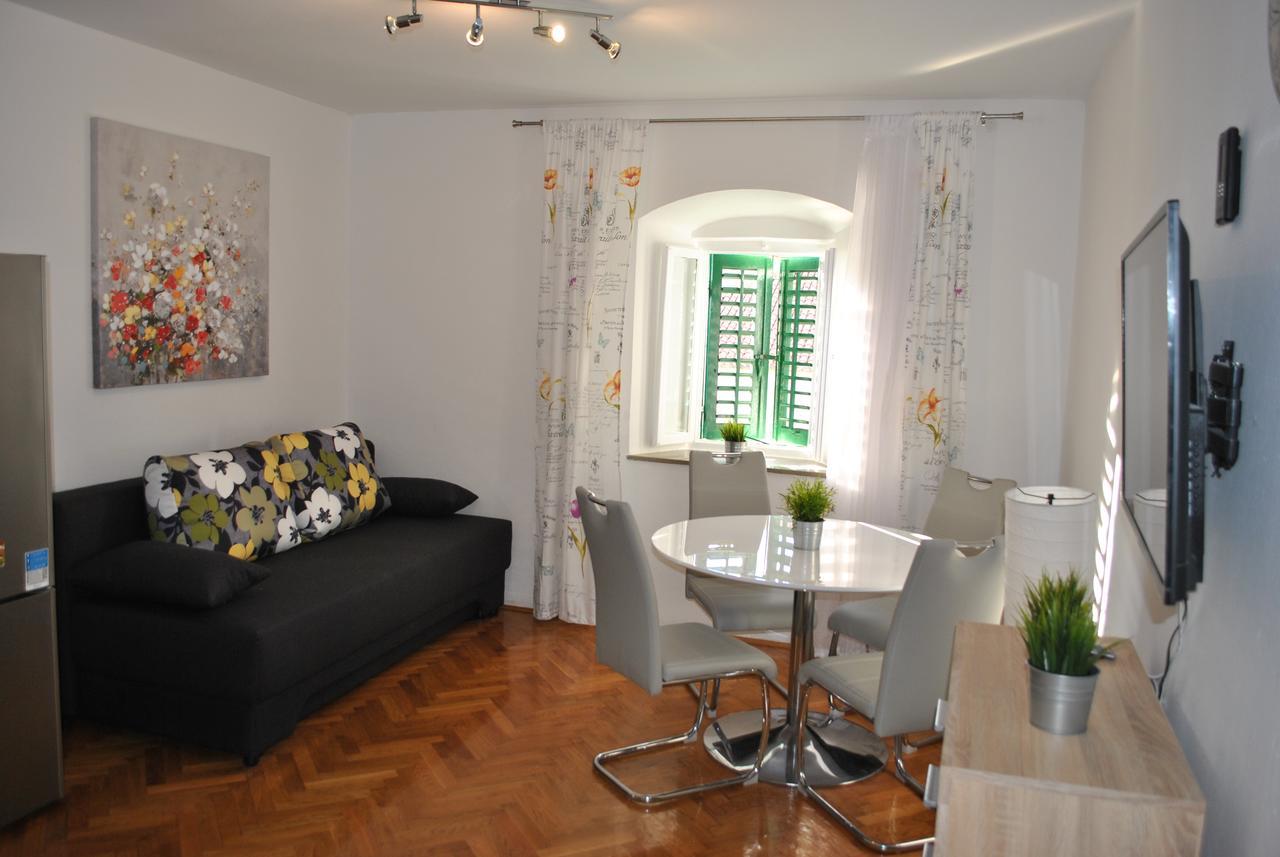 Apartment On The Square Makarska Luaran gambar