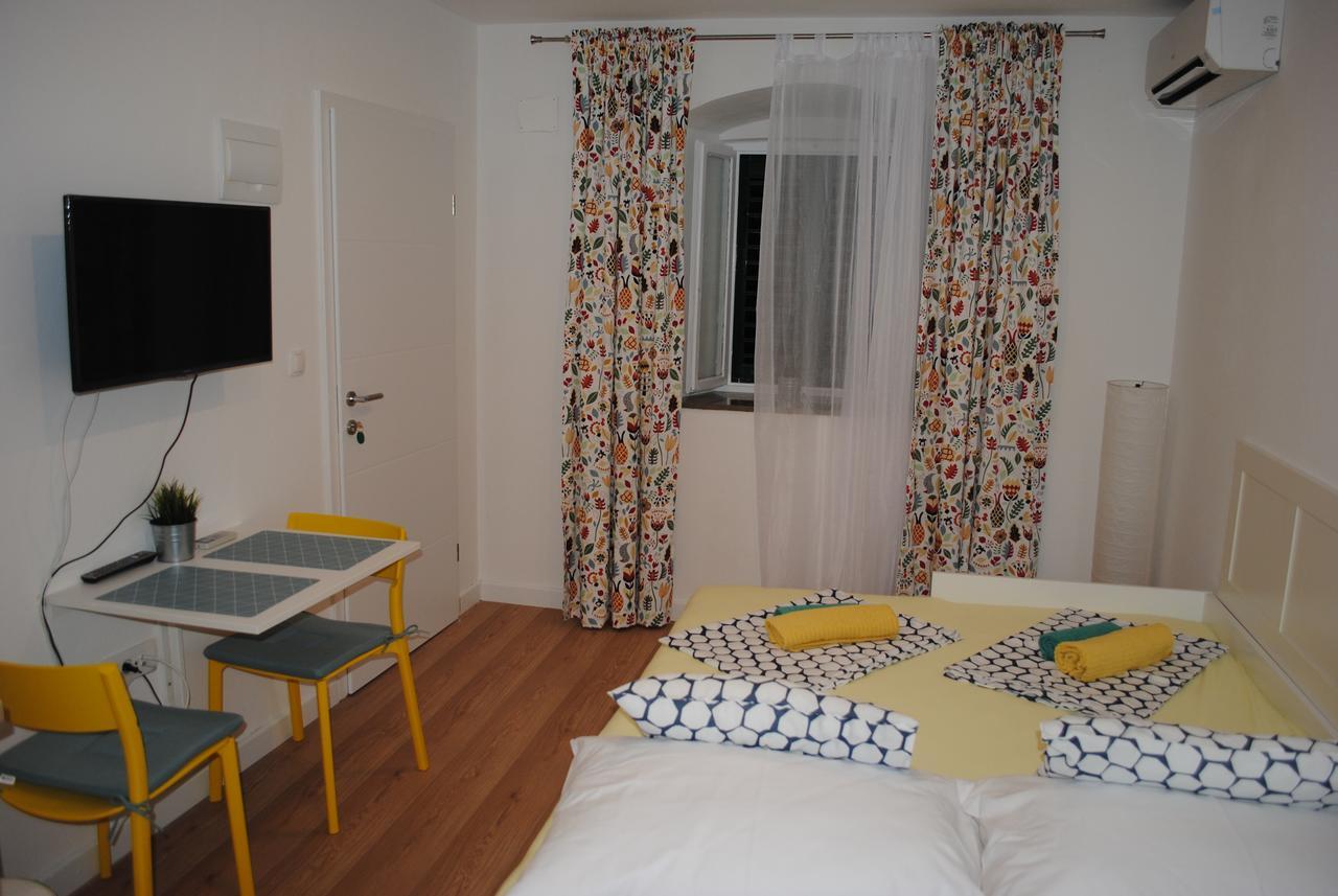 Apartment On The Square Makarska Luaran gambar